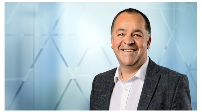 Tim Rayner headshot